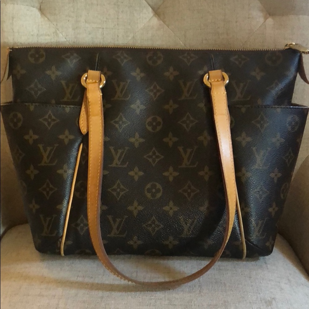 Louis Vuitton Totally PM